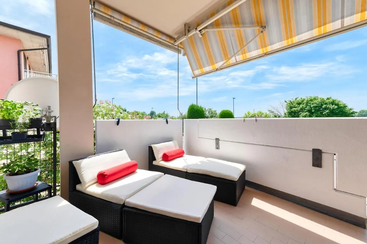 Wolf House - Sirmione Holiday 0*,  イタリア